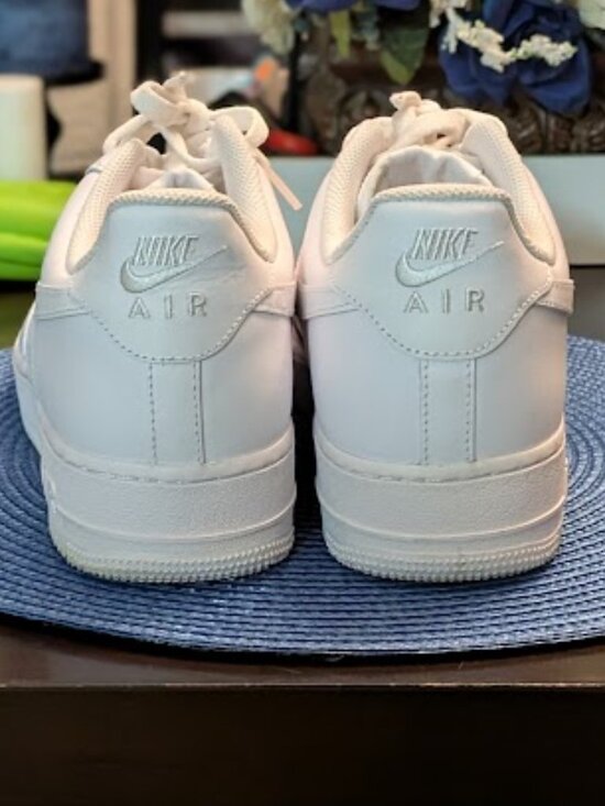 O1 NIKE AIR FORCE 1 Triple White Sneakers - Picture 6 of 11